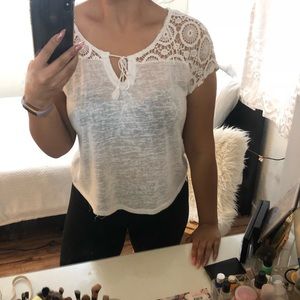Cream top with crotchet detailing 🌷